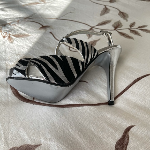 Zebra heels - Picture 5 of 7